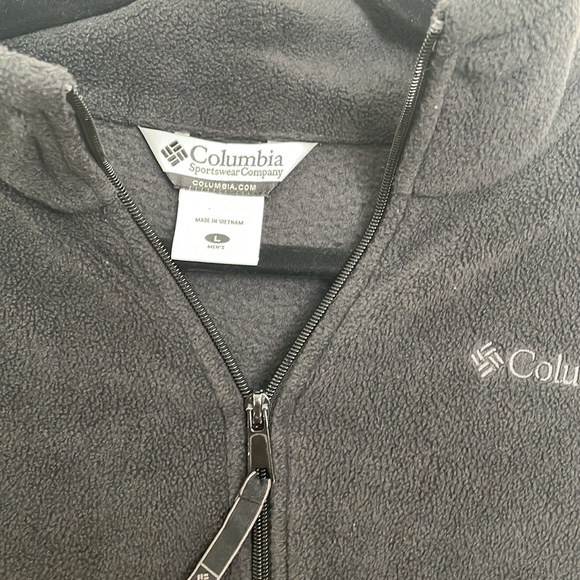 Columbia Large Vest - Picture 2 of 3